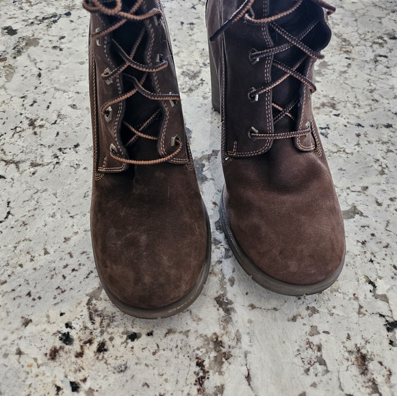 Timberland 6" Nubuck leather ankle booties - Picture 6 of 12